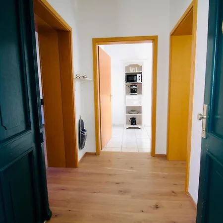 Apartment Froehlich Am Staatstheater, Zentrale Lage, Fuer Bis Zu 4 Personen, 46Qm Cottbus Exterior photo