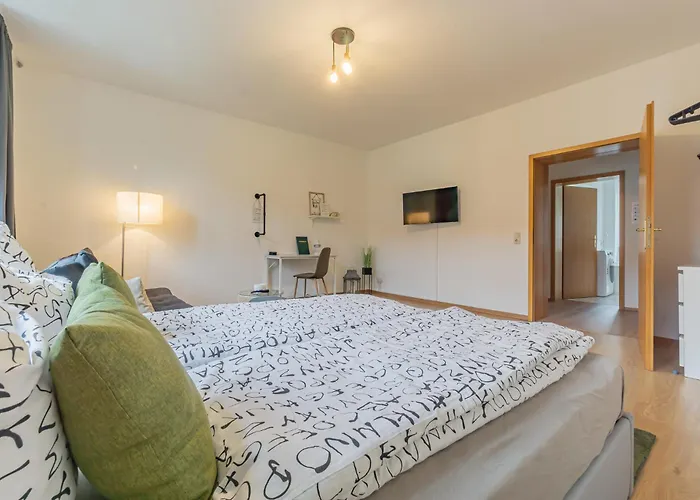 Apartment Froehlich Am Staatstheater, Zentrale Lage, Fuer Bis Zu 4 Personen, 46Qm