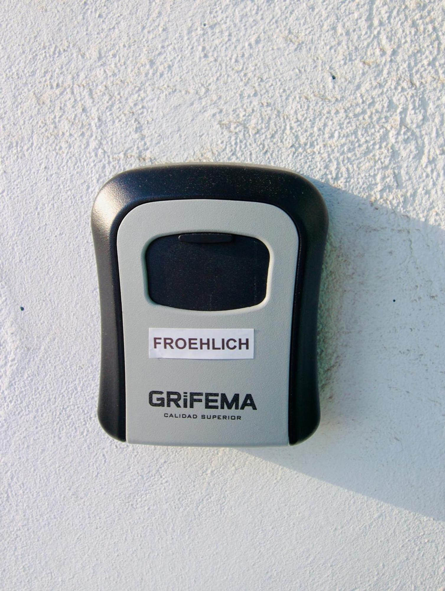 Froehlich Am Staatstheater, Zentrale Lage, Fuer Bis Zu 4 Personen, 46qm Apartment