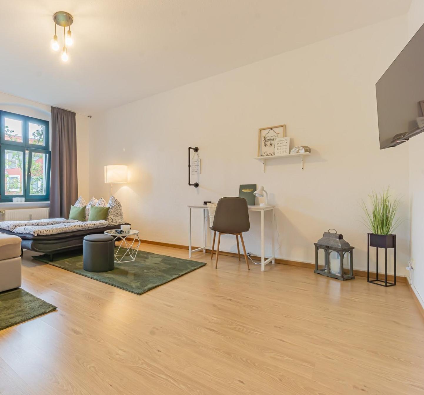 Apartment Froehlich Am Staatstheater, Zentrale Lage, Fuer Bis Zu 4 Personen, 46qm